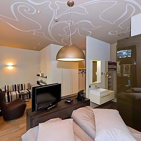 Bellevue-terminus - Urban Lifestyle Hotell 4*