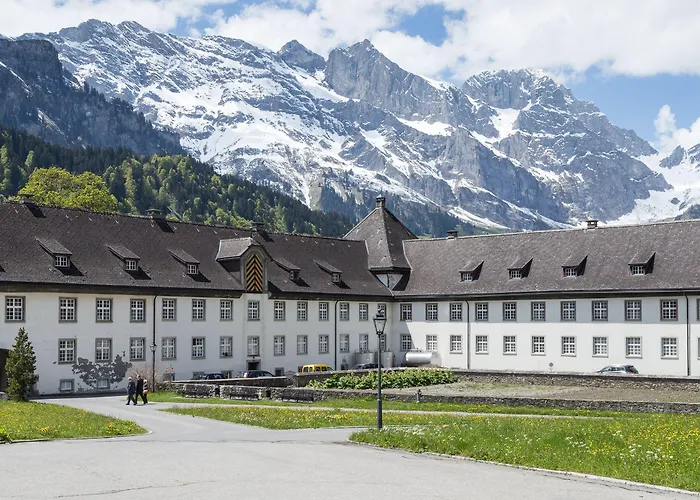 Bellevue-terminus - Urban Lifestyle Engelberg